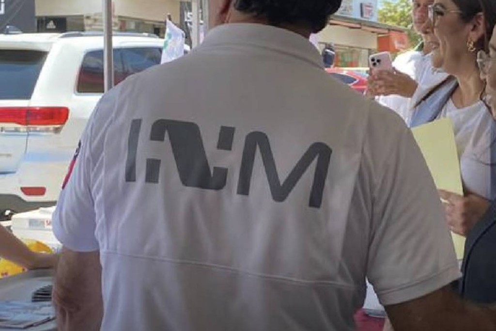 notificar al INM si ya me naturalicé