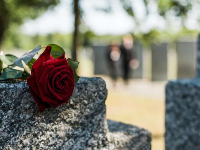 Muertes de migrantes bajo custodia de ICE