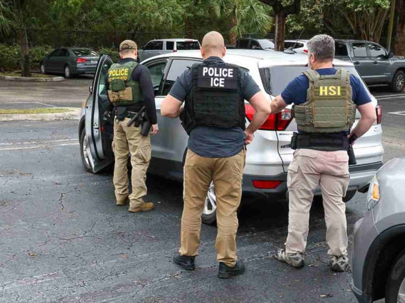 ICE detiene a más de 10 mil migrantes