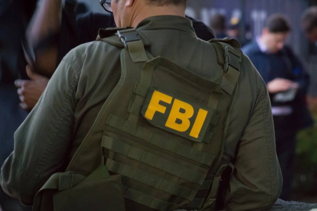 FBI dejaría de investigar enfrentamientos del ICE