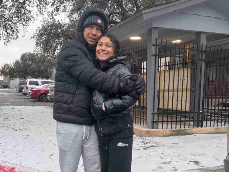 ICE detiene a niña en San Antonio l Foto: @JoaquinCastrotx