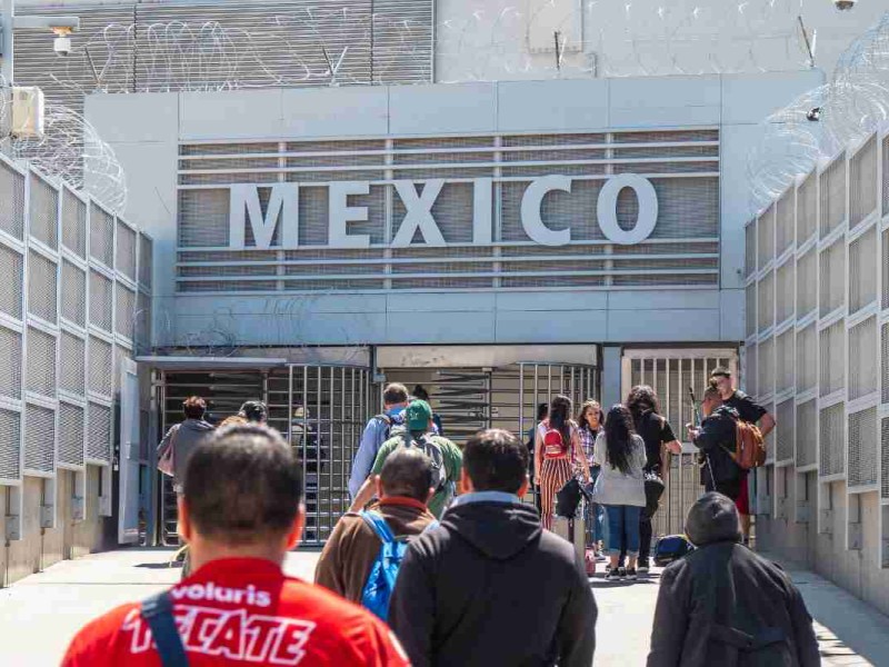 Cómo contactar un agente aduanal en México para importar autos