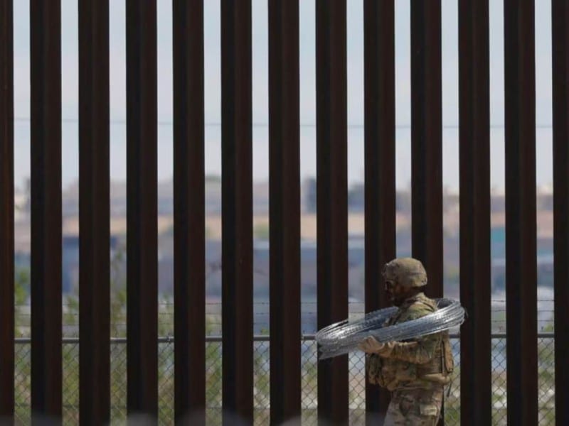 detener a migrantes en la frontera