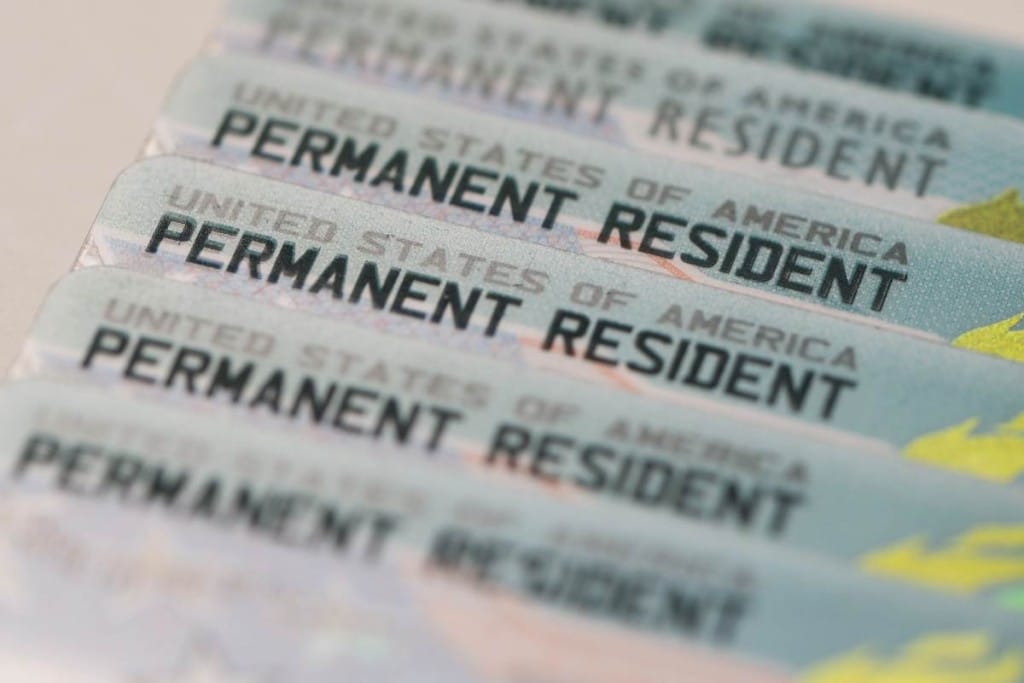 Cinco nuevos obstáculos que dificultan sacar la Green Card depositphotos