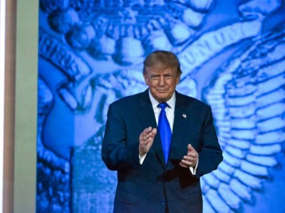 Trump promete 5 mil dólares