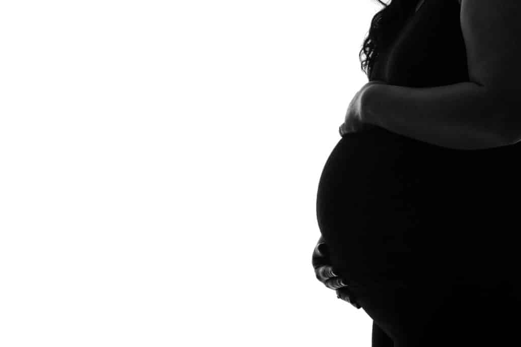 abortos espontáneos en mujeres detenidas