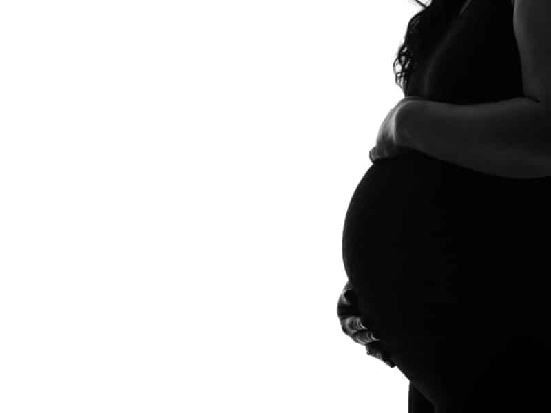 abortos espontáneos en mujeres detenidas