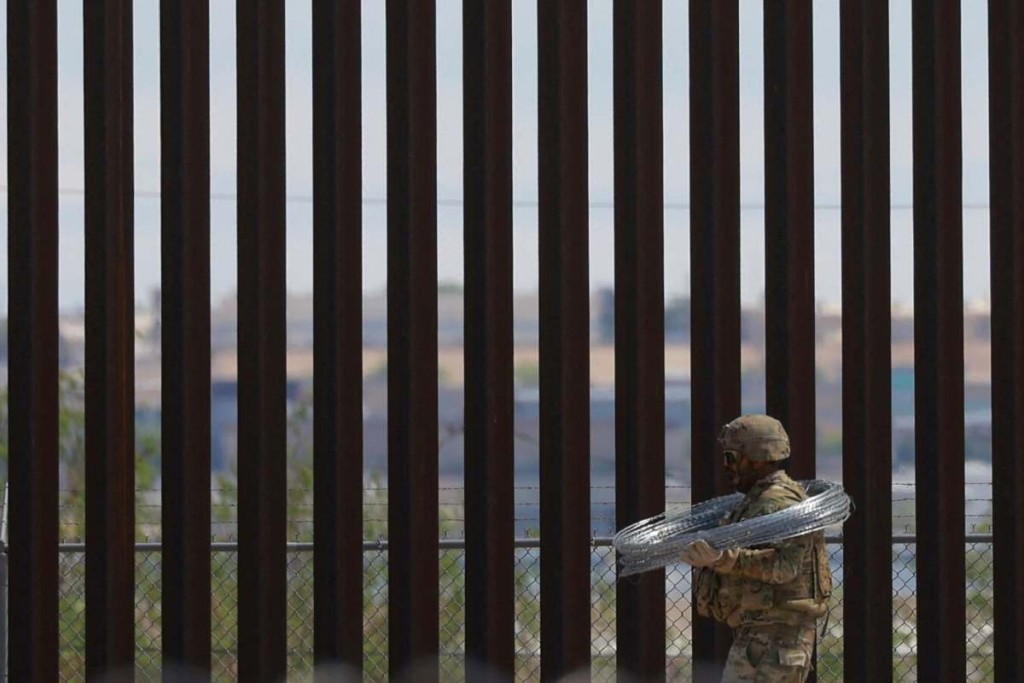 Trump reduce la migración regular