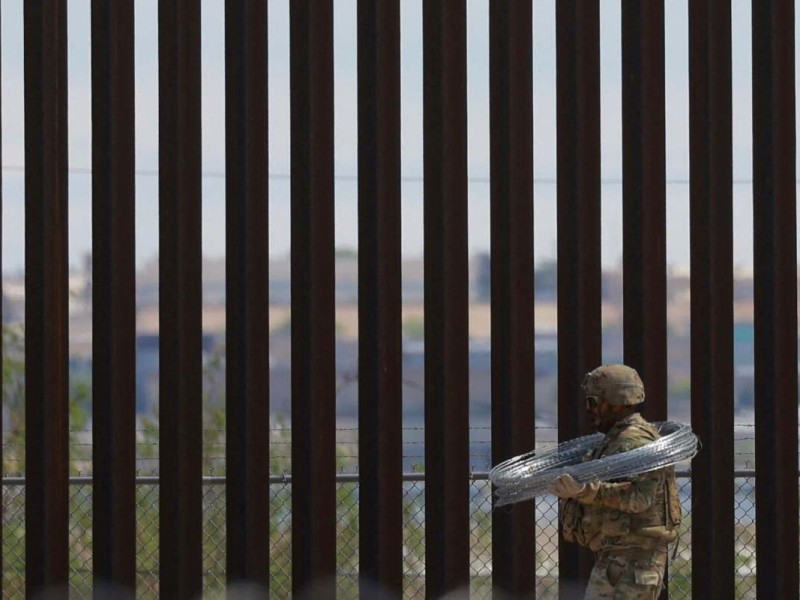Trump reduce la migración regular